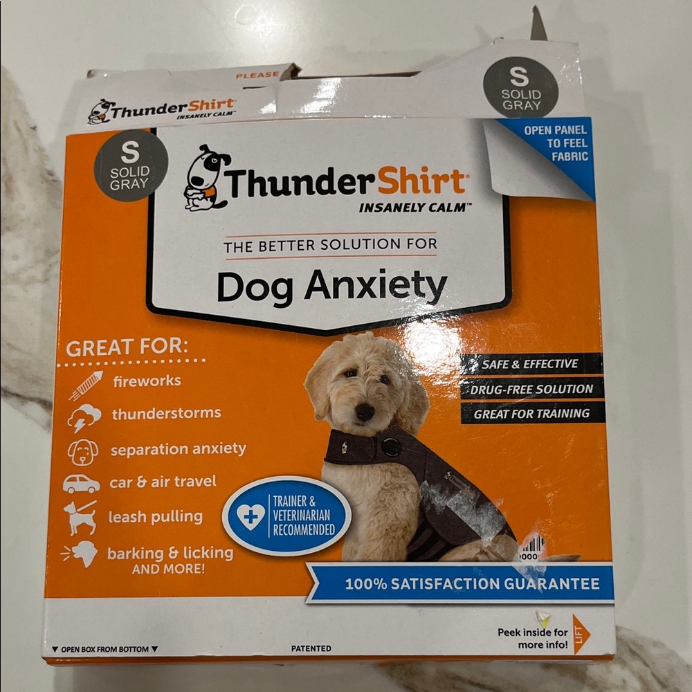 Thundershirt Insanely Calm Dog Anxiety Solution in Gray.  New in Box - Unworn